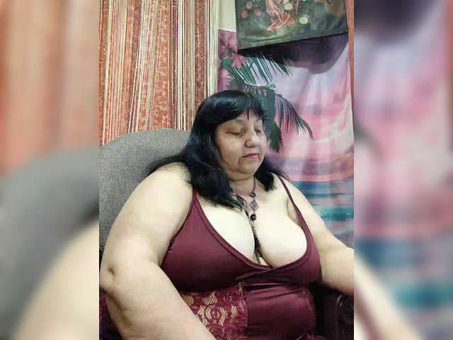 Nezsbudka's BongaCams show and profile