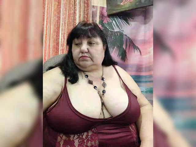 Nezsbudka's BongaCams show and profile