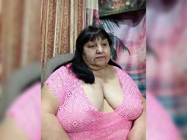 Nezsbudka's BongaCams show and profile