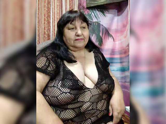 Nezsbudka's BongaCams show and profile