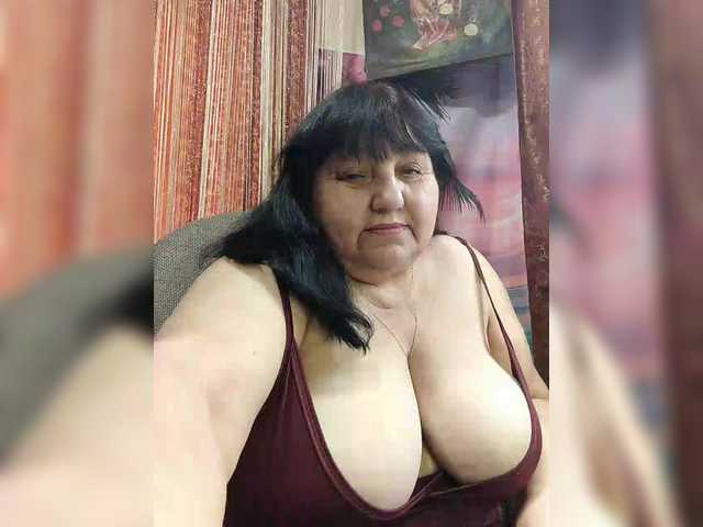 Nezsbudka's BongaCams show and profile