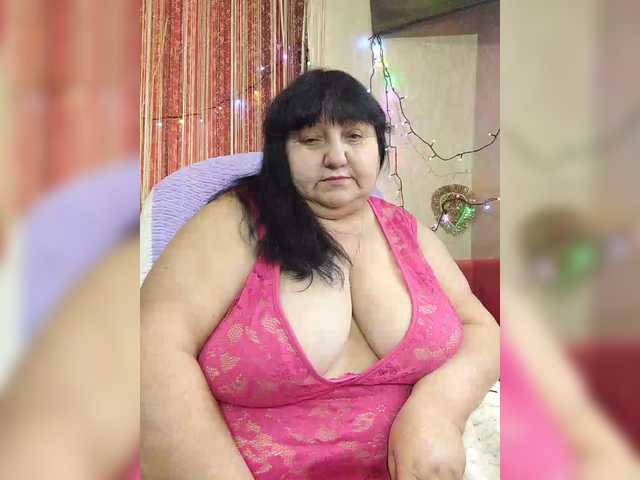 Nezsbudka's BongaCams show and profile