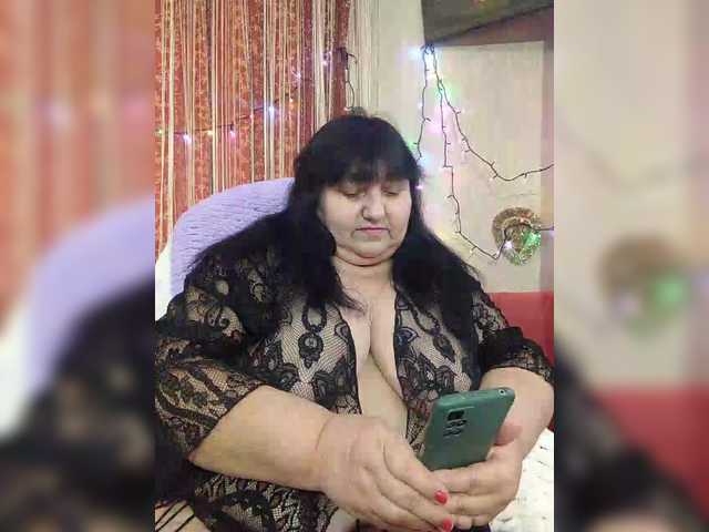 Nezsbudka's BongaCams show and profile