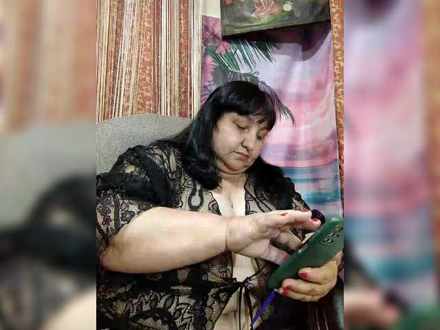 Nezsbudka's BongaCams show and profile