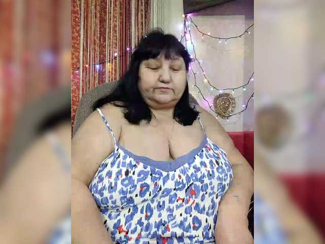 Nezsbudka's BongaCams show and profile