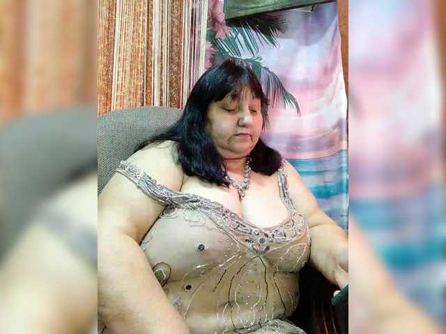 Nezsbudka's BongaCams show and profile