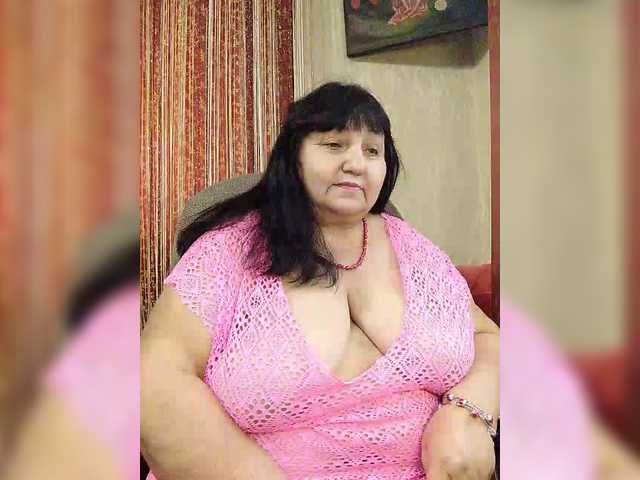 Nezsbudka's BongaCams show and profile