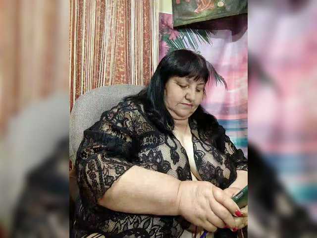 Nezsbudka's BongaCams show and profile