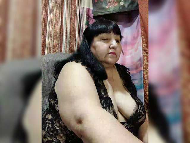 Nezsbudka's BongaCams show and profile