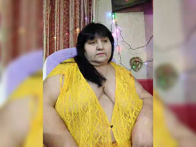 Nezsbudka's BongaCams show and profile