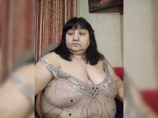 Nezsbudka's BongaCams show and profile