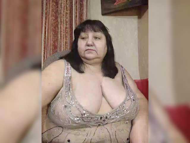 Nezsbudka's BongaCams show and profile