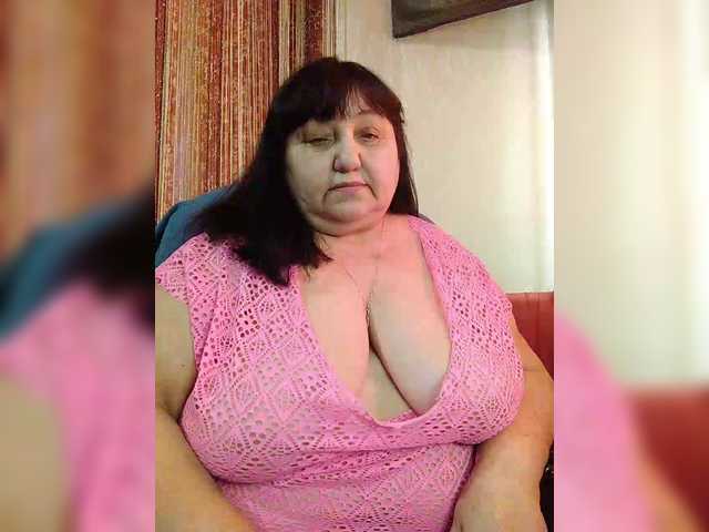 Nezsbudka's BongaCams show and profile