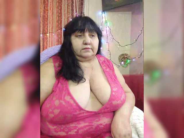 Nezsbudka's BongaCams show and profile