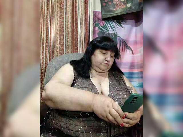 Nezsbudka's BongaCams show and profile