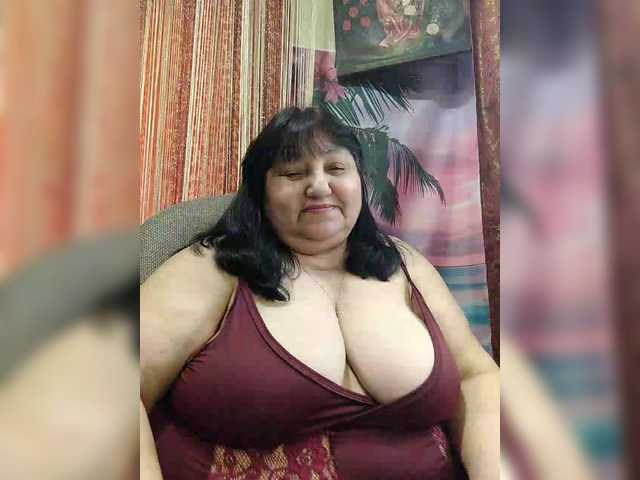 Nezsbudka's BongaCams show and profile