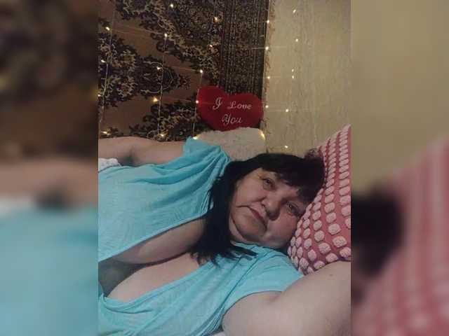 Nezsbudka's BongaCams show and profile