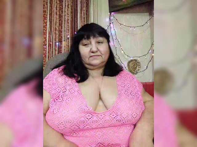 Nezsbudka's BongaCams show and profile