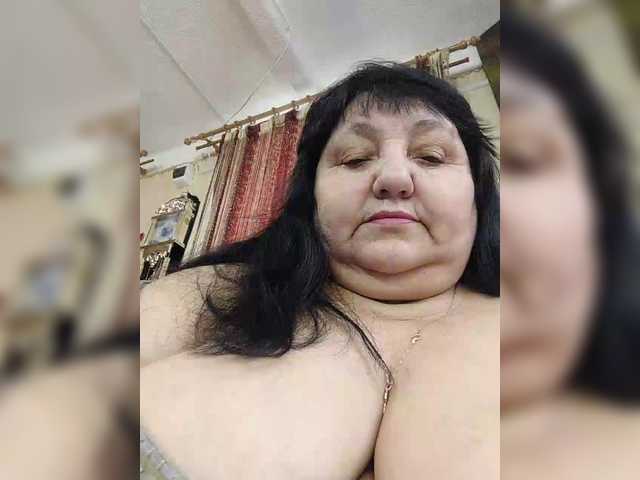 Nezsbudka's BongaCams show and profile