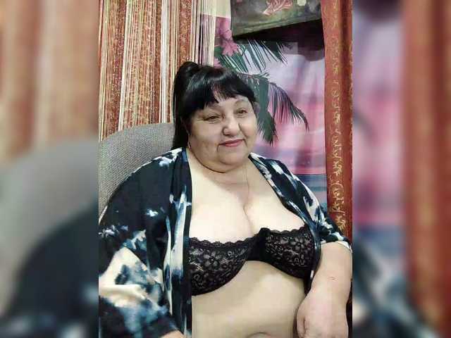 Nezsbudka's BongaCams show and profile