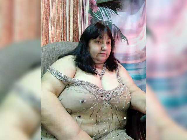 Nezsbudka's BongaCams show and profile