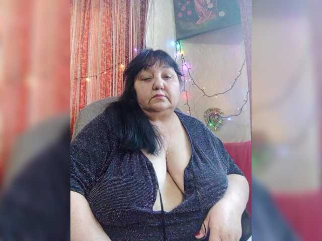 Nezsbudka's BongaCams show and profile