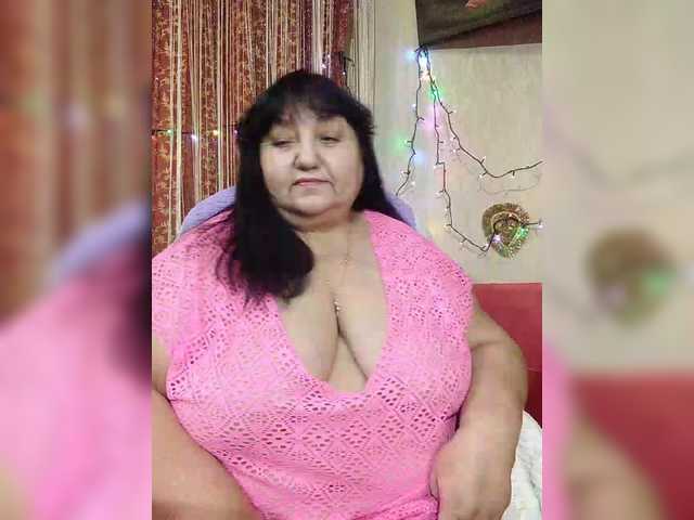 Nezsbudka's BongaCams show and profile