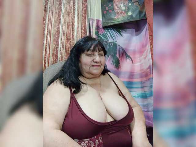 Nezsbudka's BongaCams show and profile