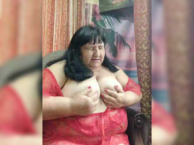 Nezsbudka's BongaCams show and profile