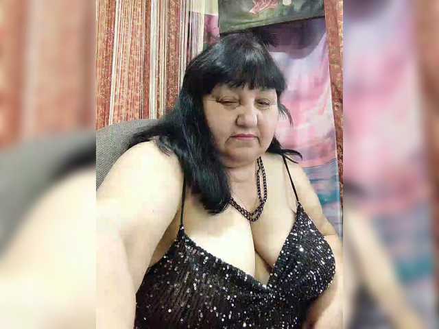 Nezsbudka's BongaCams show and profile