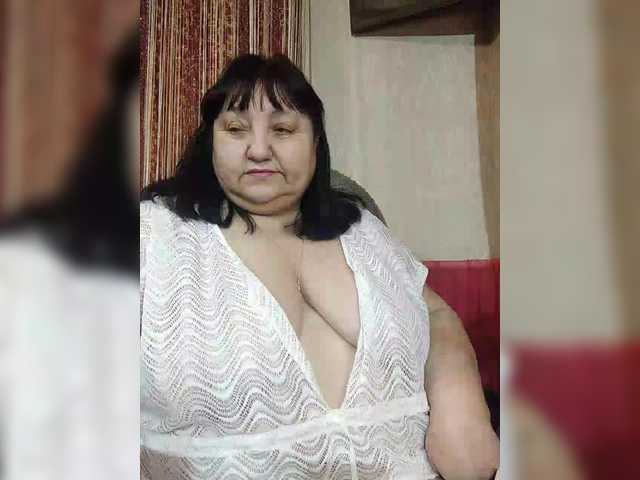 Nezsbudka's BongaCams show and profile