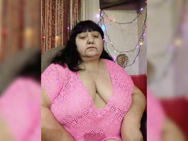 Nezsbudka's BongaCams show and profile