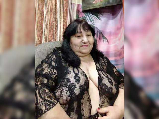 Nezsbudka's BongaCams show and profile