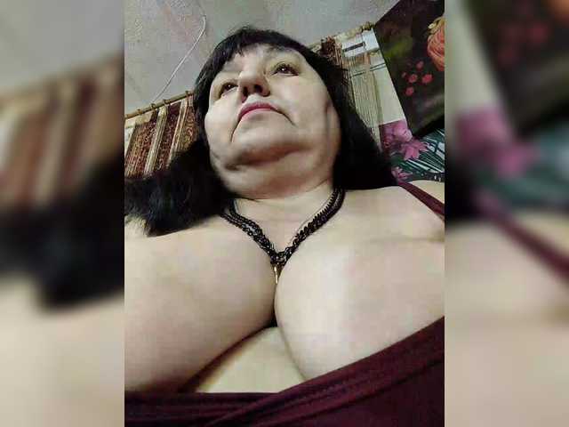 Nezsbudka's BongaCams show and profile