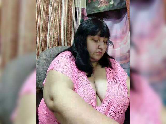 Nezsbudka's BongaCams show and profile