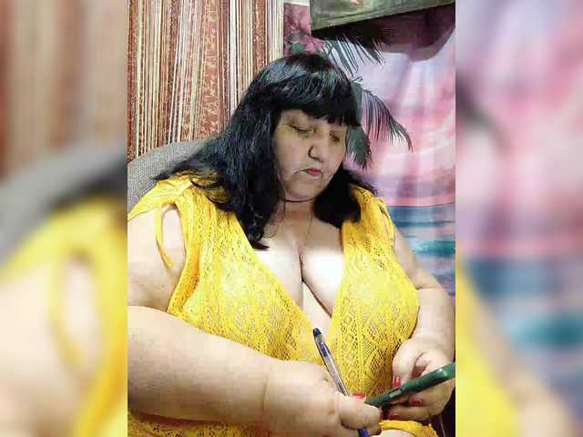 Nezsbudka's BongaCams show and profile