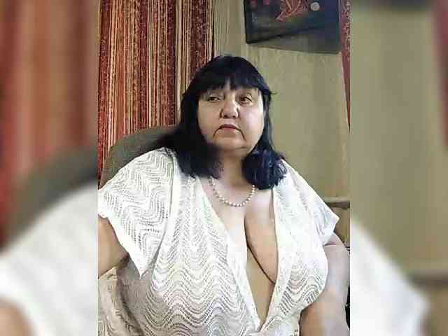 Nezsbudka Live Webcam on BongaCams