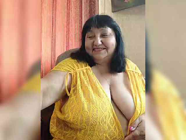 Nezsbudka Live Webcam on BongaCams