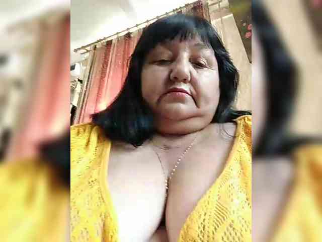 Nezsbudka Live Webcam on BongaCams