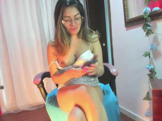 clarise17 webcam bongacams model stream image