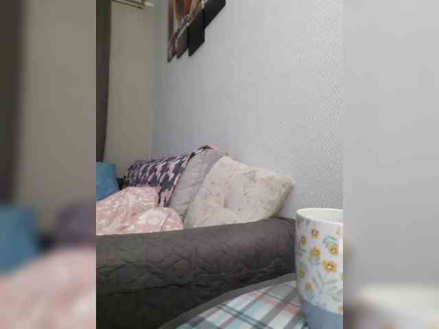 IRUSIK11 Live Webcam on BongaCams