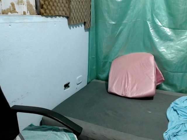 squirtbbw's BongaCams show and profile