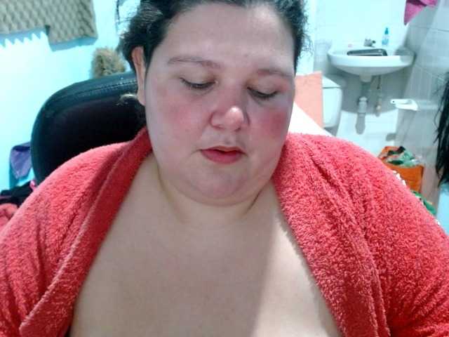 squirt322bbw2 webcam bongacams model stream image