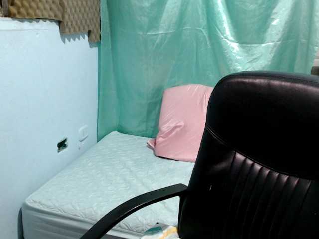 squirtbbw's BongaCams show and profile