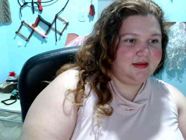 squirtbbw's webcam live show