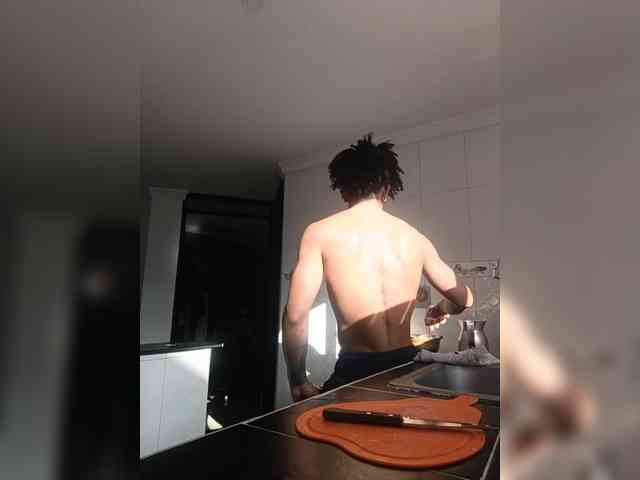 TrevorH Live Webcam on BongaCams