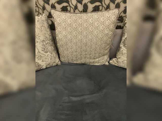 Raduga-25's BongaCams show and profile