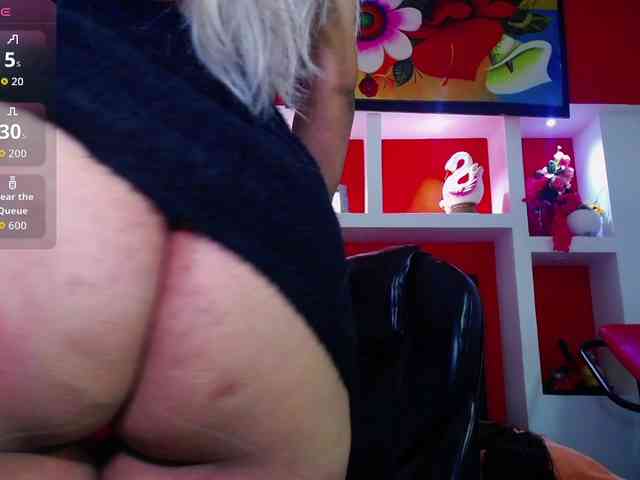 LatynxDayhannis webcam