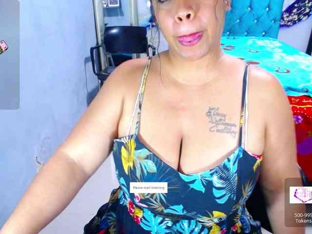 LatynxDayhannis webcam