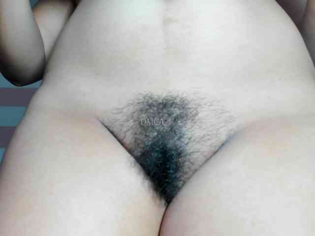 LoveQuinn webcam